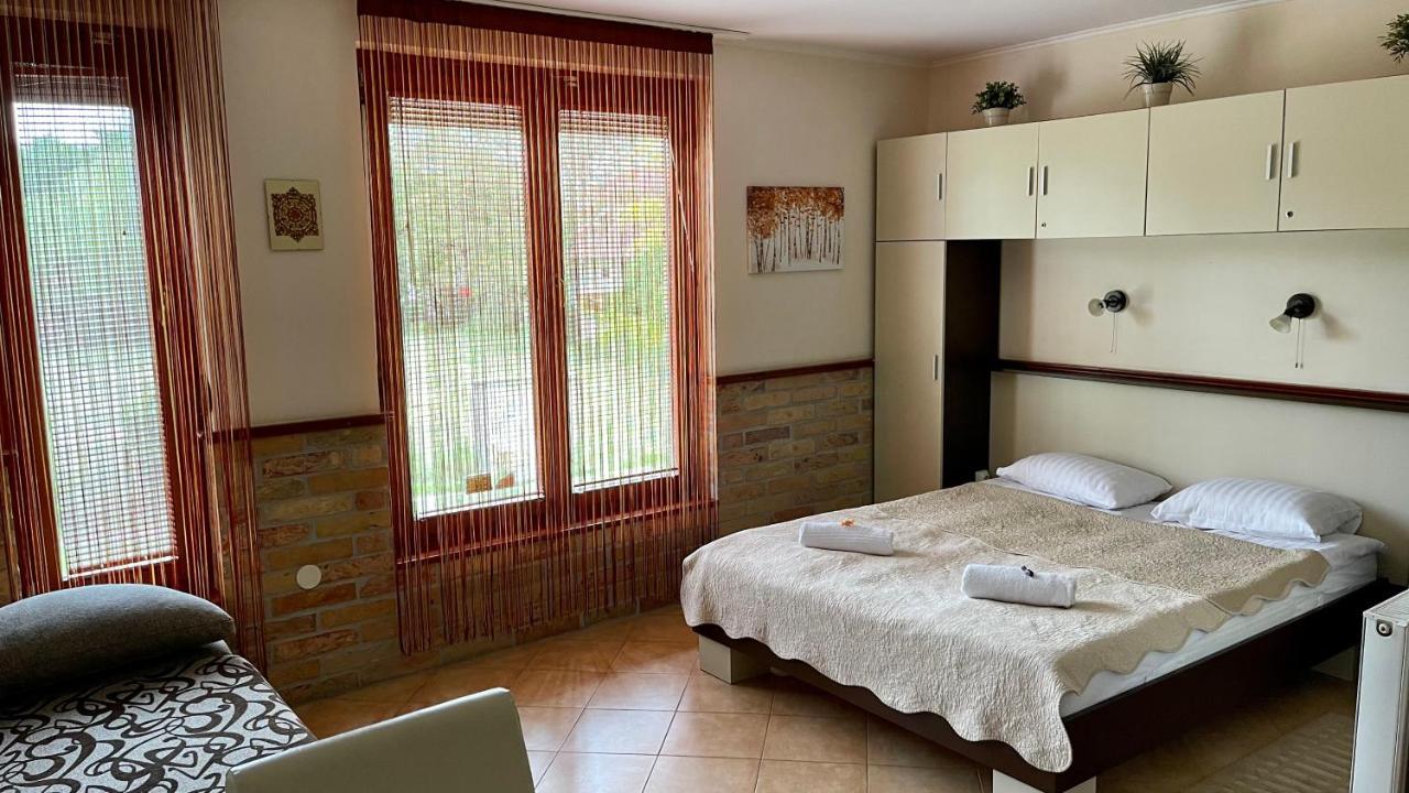 Gyula Vár Panoráma Apartman Exterior foto