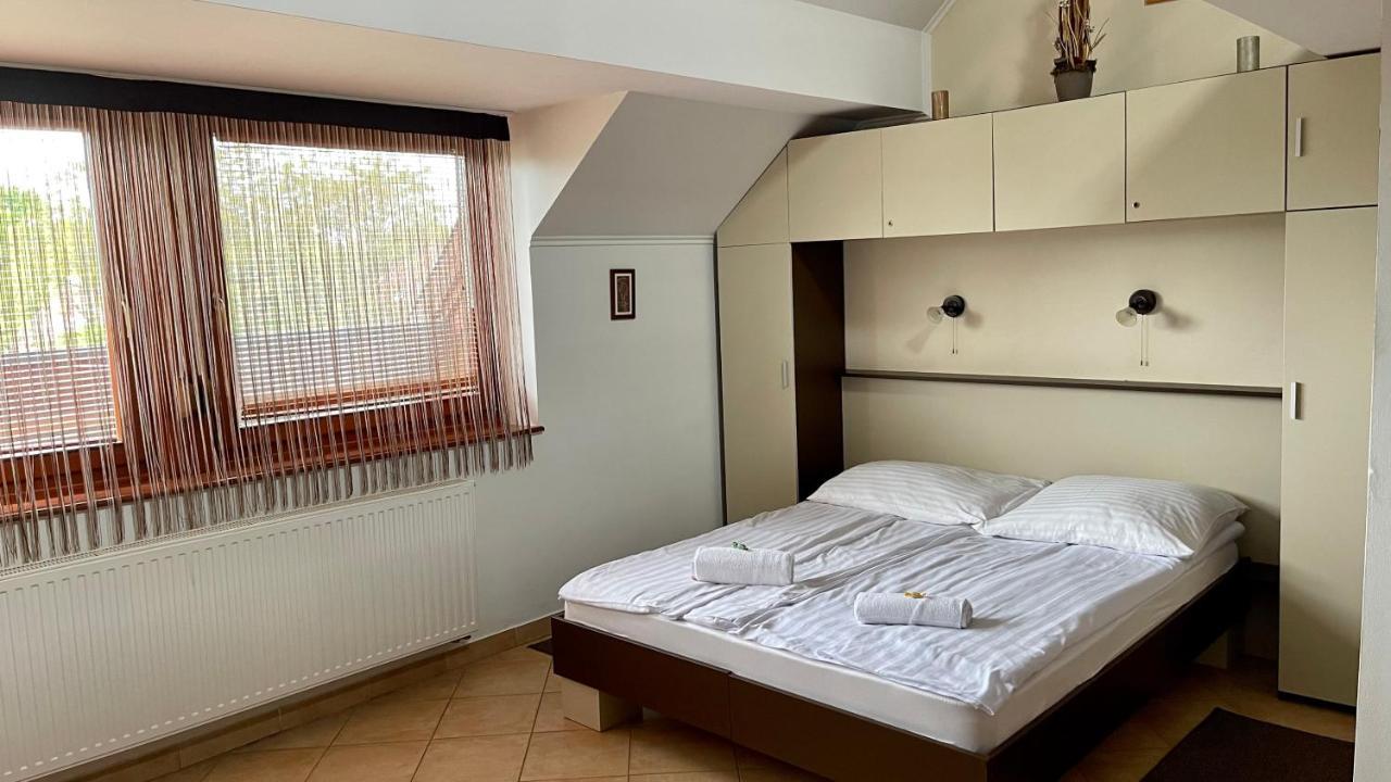 Gyula Vár Panoráma Apartman Exterior foto