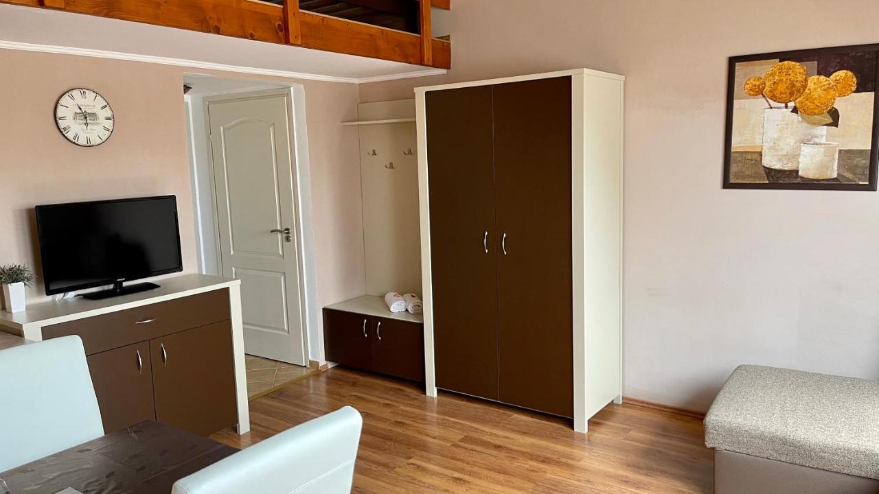 Gyula Vár Panoráma Apartman Exterior foto